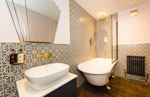 Skeldale House 'All Creatures Great & Small' Luxury Apartments & Studios in Askrigg, Yorkshire Dales - Photo 21