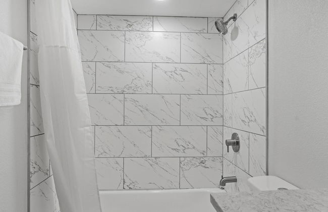 Stylish 1BR Downtown Evonify - Foto 29