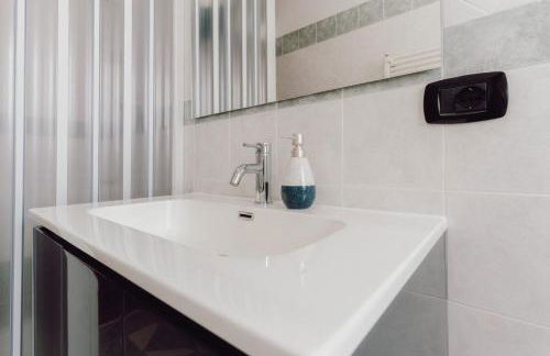 Locri Beautiful Modern Three-Room Apartment - Foto 9