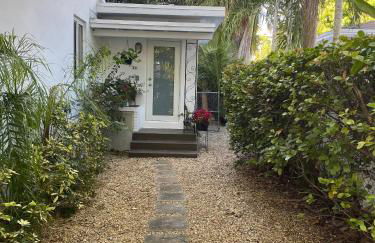 Tropical Paradise in Miracle Mile with Parking - Foto 10