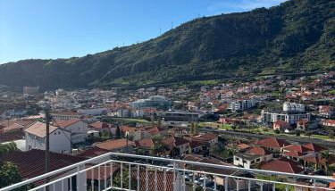 Sea & Mountain View Home in Machico - Foto 1