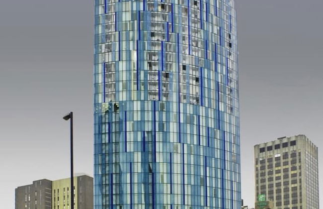 Captivating 1-bed Apartment in Birmingham Centre - Photo 1