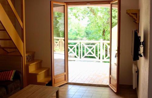 SOUS UN OLIVIER Gîte Le Chêne, au calme avec climatisation et piscine - Foto 10