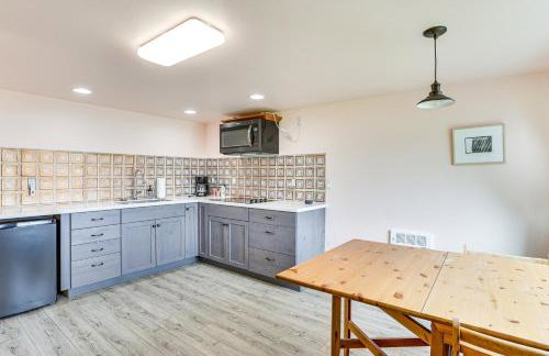 Lake Whatcom House with Private Hot Tub and Dock - Foto 14