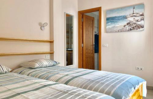 Apartamentos El Faro - Foto 8