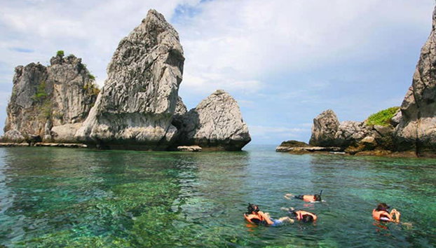 Krabi Islands Tour + Dinner at Poda Island - Foto 2, Snorkeling during the activity
