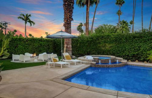 Ultra-Chic LUXE Mid-Century Estate- Resort Like Pool, Spa, Firepit, Outdoor Kitchen 3BED/3BATH - Foto 26