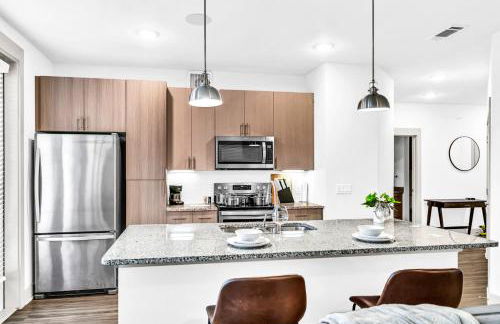 Bright 2BD 2BA Suite Gym and Pool City Center Stay - Foto 4