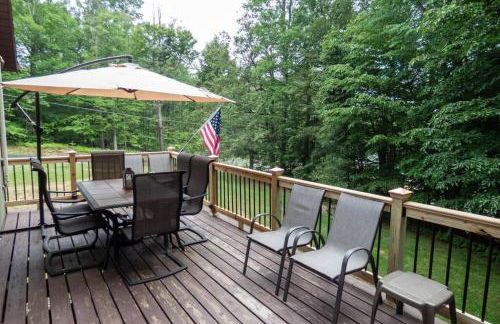 Spacious Catskills Home with Covered Hot Tub - Foto 13