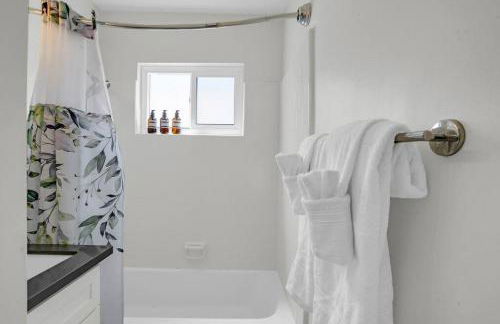 6th Haven, Arcade, King Bed, Games, 1 Mile to Beaches - Foto 20