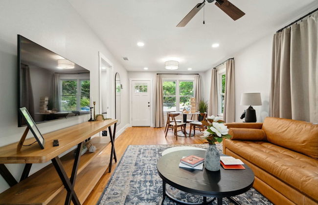3 Separate Homes Walkable to Soco - Foto 23