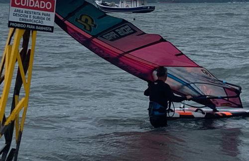 Praia das Cigarras São Sebastião a 50 metros da praia - Wi-Fi - 500 Mega - Foto 40