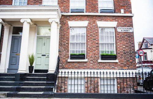 2 Bedroom City Centre Georgian Quarter Apartment - Foto 1