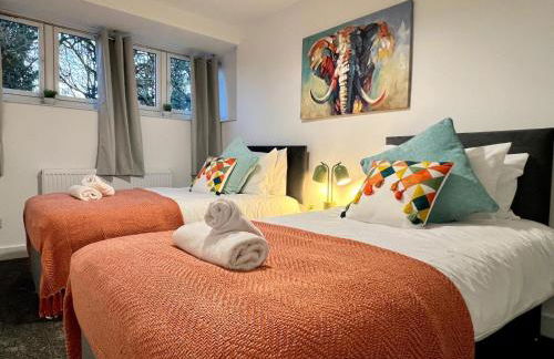 Borage House- Crawley,3BR House, Wifi, Parking, Close to Gatwick Airport, Contractor friendly, short and long term stays welcome - Foto 10