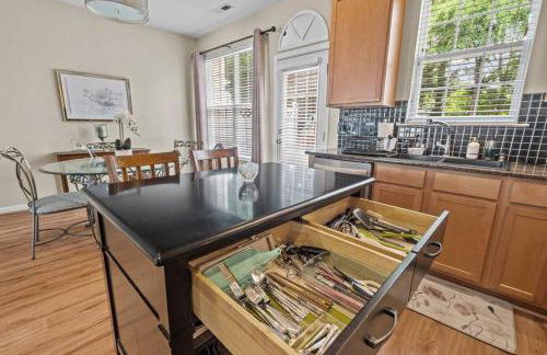 Peaceful, townhome in Hope Valley Farms - Foto 26