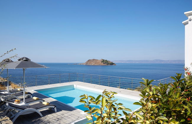 Eleia Seafront Rooms & Villas - Photo 38