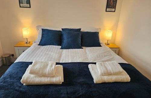 Home away from home by the sea - Foto 24