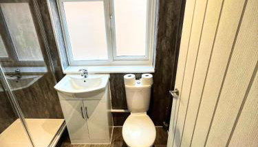 Badger Haven, Apartment 3 - Foto 5, Shower