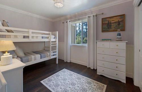 Secluded 4BR Nestled in Woods-Hot Tub/Dog Friendly - Foto 14