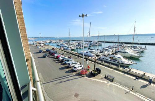 Quay & Sea View Spacious Modern Secure Parking - Photo 14