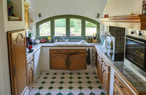 Villa familiale 7 pièces avec coin piscine privé - FR-1-785-29 - Foto 12