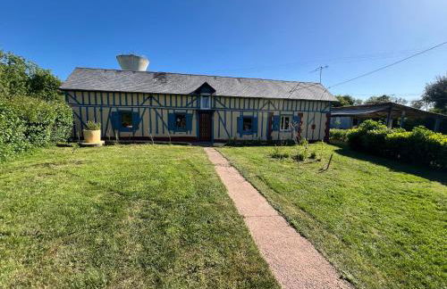 Venez respirer l'air de la Campagne a 70 km de de l'Océan, Villers sur Mers , Deauville ..... Maison de 100 m² ,sur une parcelle de 2000 m² 3 chambres toutes refaites , 2 salles d'eau , 2 toilettes , cuisine équipées . tous refait a neuf - Foto 2