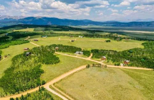 Spacious Ski Chalet W Indoor Hotub & Sep Suite! - Foto 2