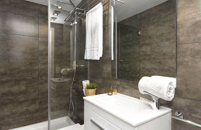 Mercedes Heritage Barcelona Apartments - Photo 45