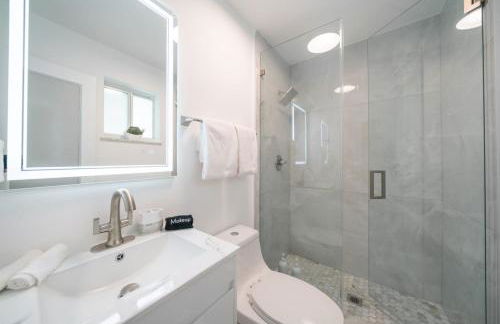 Two Neighboring Villas in The Heart of Miami - Foto 26