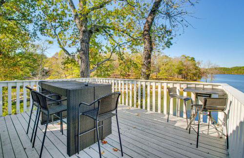 Lake Hamilton Escape with Boardwalk and Boat Dock! - Foto 2