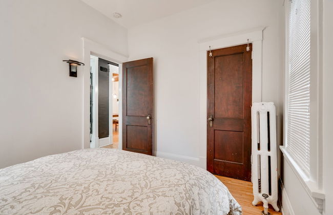 Lyndale Bungalow - Photo 3