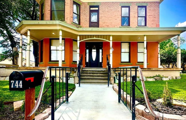 Franklin Fab Gallery House - Photo 7