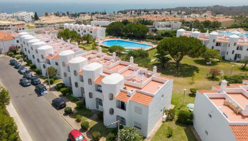 Renovated Algarve Apartments with Pool - Foto 1