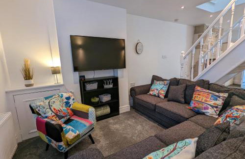 3 Bed City Home - South Facing Patio - 4-5 Beds - Foto 2