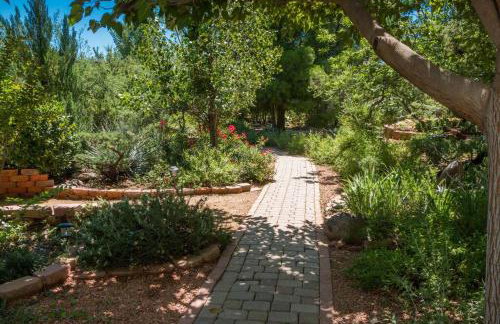 Kapila Gardens Family Retreat w/ private pool - Foto 44