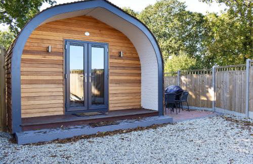 Dudsbury Lodge - Photo 1