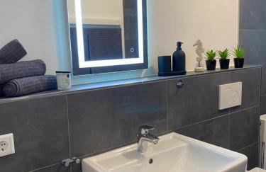 BIELEFELD CITY APARTMENTS - Wood - 2 Schlafzimmer, voll ausgestattete Küche, modernes Badezimmer, schnelles WLAN - Foto 14