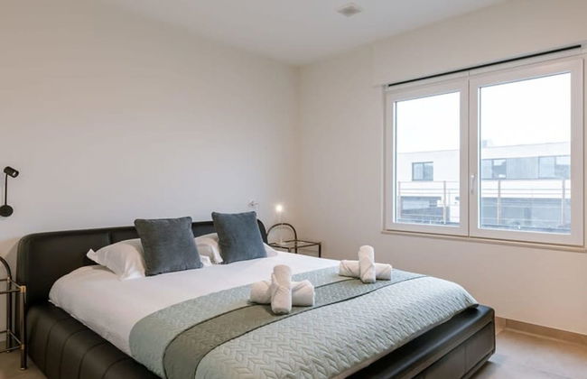 Spacious Getaway Close to the Beach and Airport - Foto 18