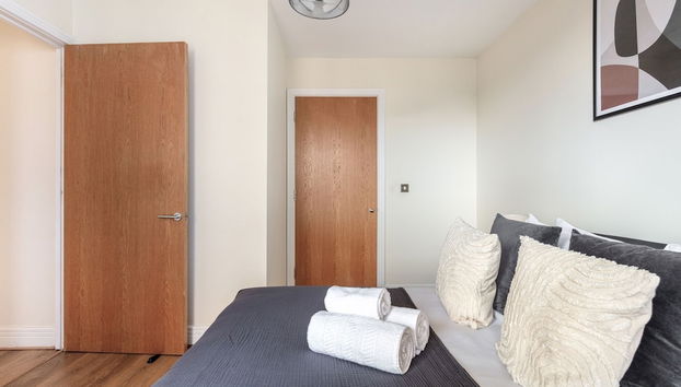 Charming 1BR Near Tower Bridge Walks - Foto 5, Habitación