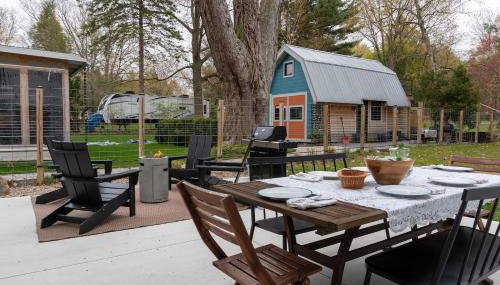 The DougOut Steps from Douglas Beach! - Foto 4