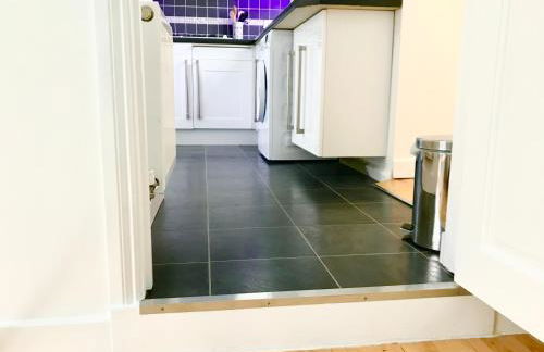 White Eden - explore Cornwall from a comfy central appartment - Foto 12