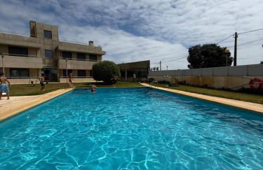 Condominio encantador, com piscina e vista mar - Ocean View Apartment - Foto 9