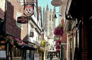 Canterbury Oasis - Modern 2-Bed Home with FREE Parking - Foto 36