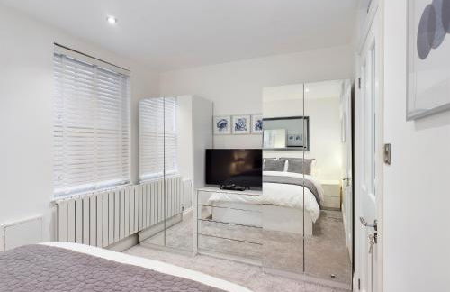 No 3 at Upton Cross House, Chester - Photo 8