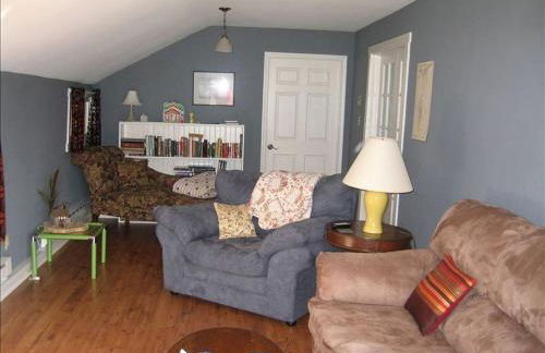 Pet-Friendly Cabin Rental for Family Getaway in Lexington, Virginia - Foto 2