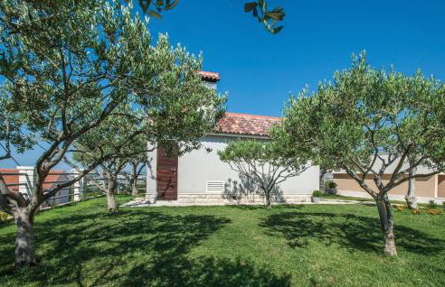 Gorgeous Home In Mravince With Sauna - Photo 21