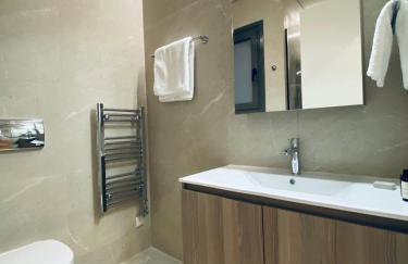 Athens Riviera 2-Bed Apt & Pool Access #Unoblu® - Photo 18