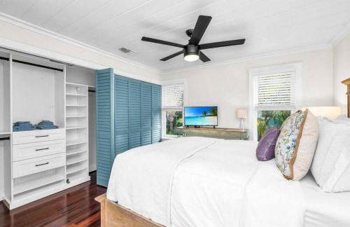 Tropical Estate w/ Guesthouse & Pool. Sleeps 8! - Foto 20