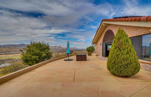 Views and Fire Pit Hilltop Retreat in Rio Rico! - Foto 3