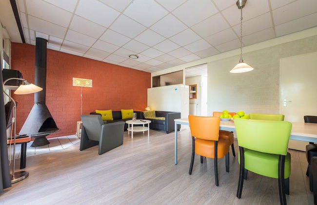 Well-kept Bungalow With Fireplace Near Valkenburg - Photo 7